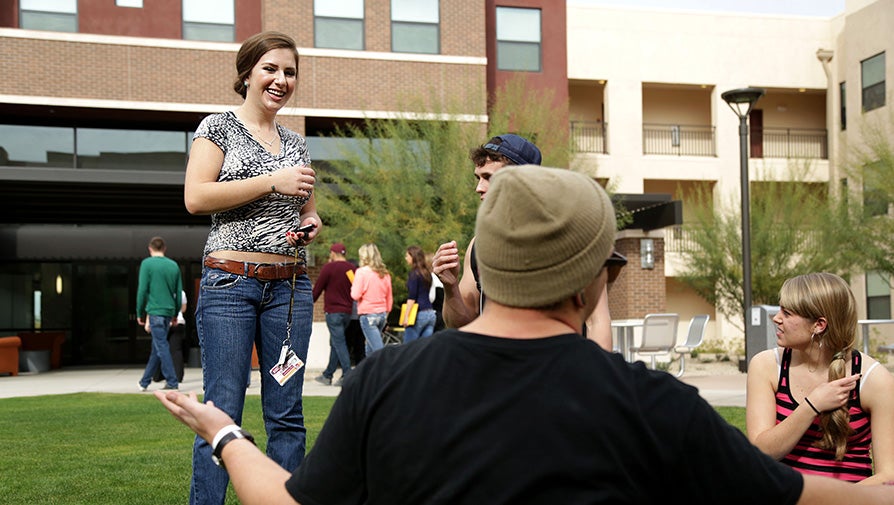 Students out in front of the Barrett West Casa de Oro complex